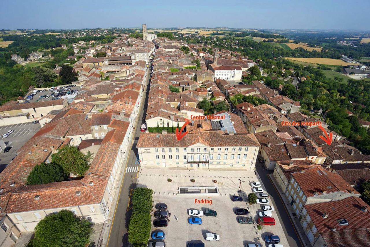 Gite Des Remparts A Лектур Экстерьер фото